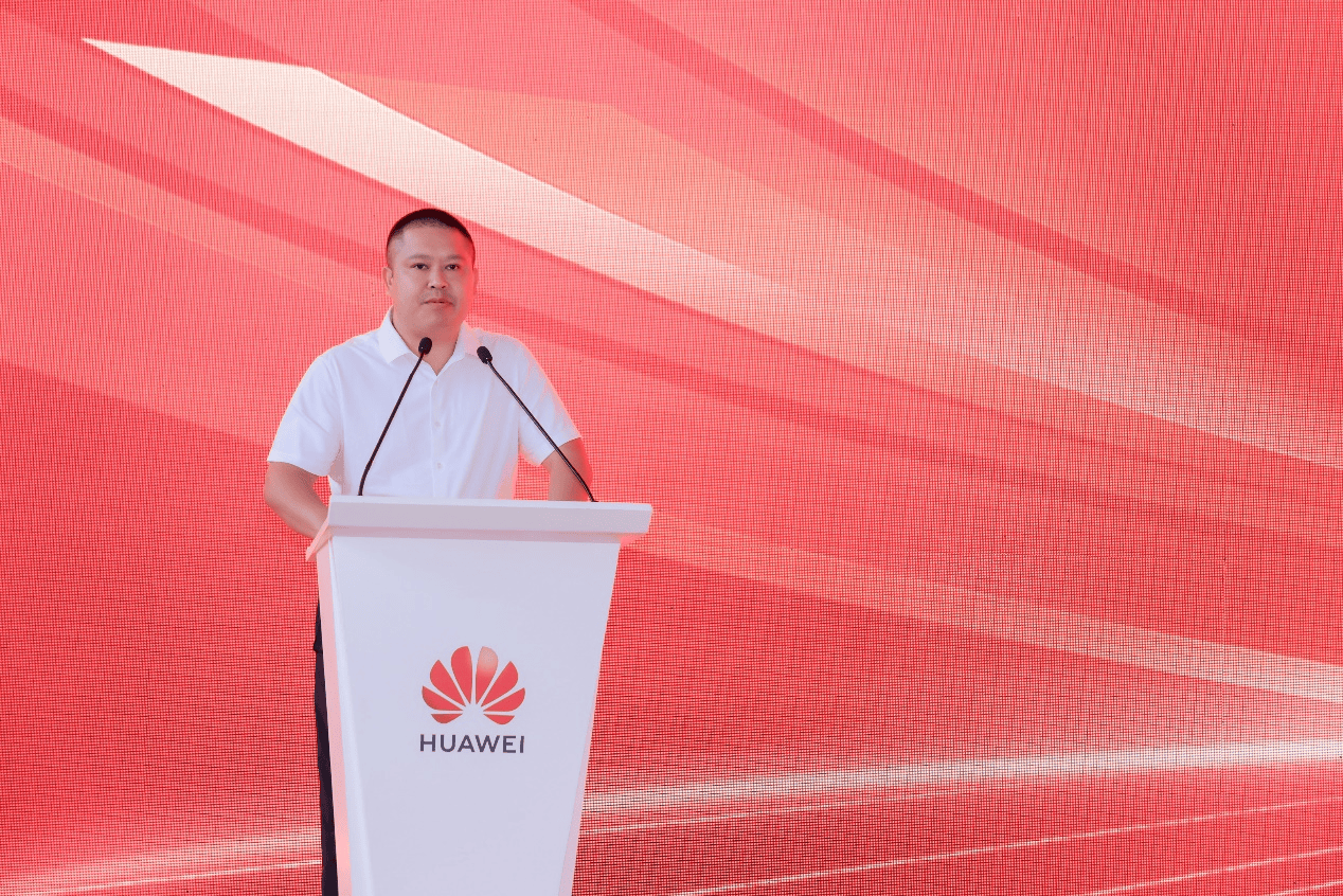 皇冠信用網代理_华为兆瓦超充打造全球首个百兆瓦级重卡超充站