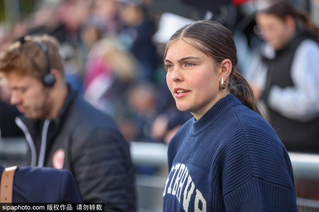 西布朗 vs 德比郡 | VAR争议解析:皇马直红误判背后的战术思考与裁判逻辑