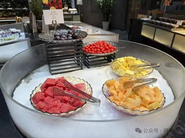 皇冠信用網代理如何申请_上海五星级酒店皇冠信用網代理如何申请,突然大排长龙!25元装满满一盒,菜品可自选,市民直呼划算